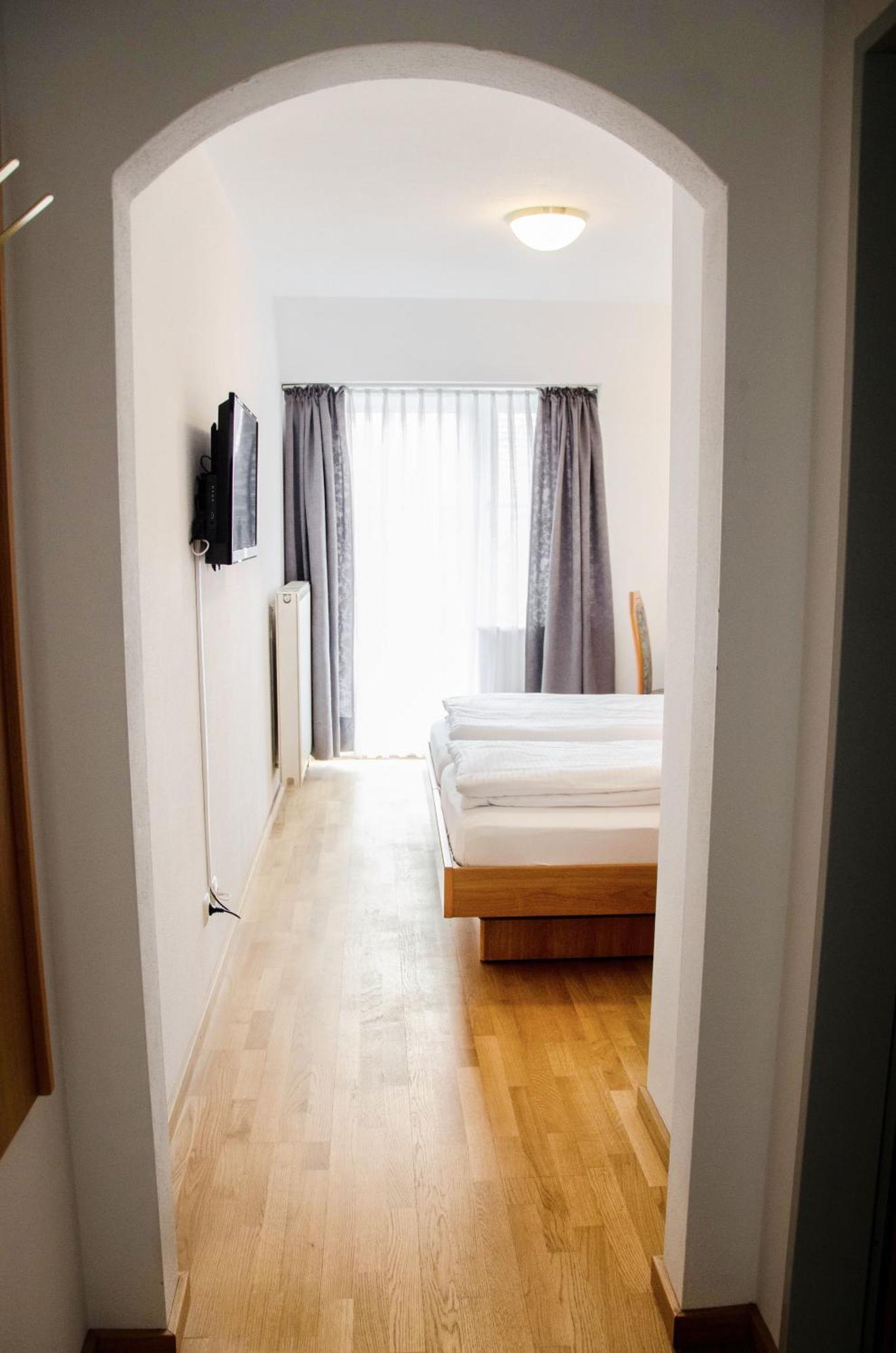 Hotel Blaue Traube Шонгау Екстериор снимка