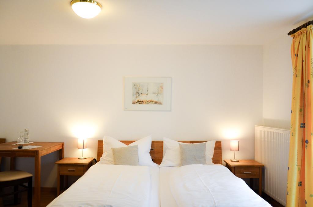 Hotel Blaue Traube Шонгау Екстериор снимка
