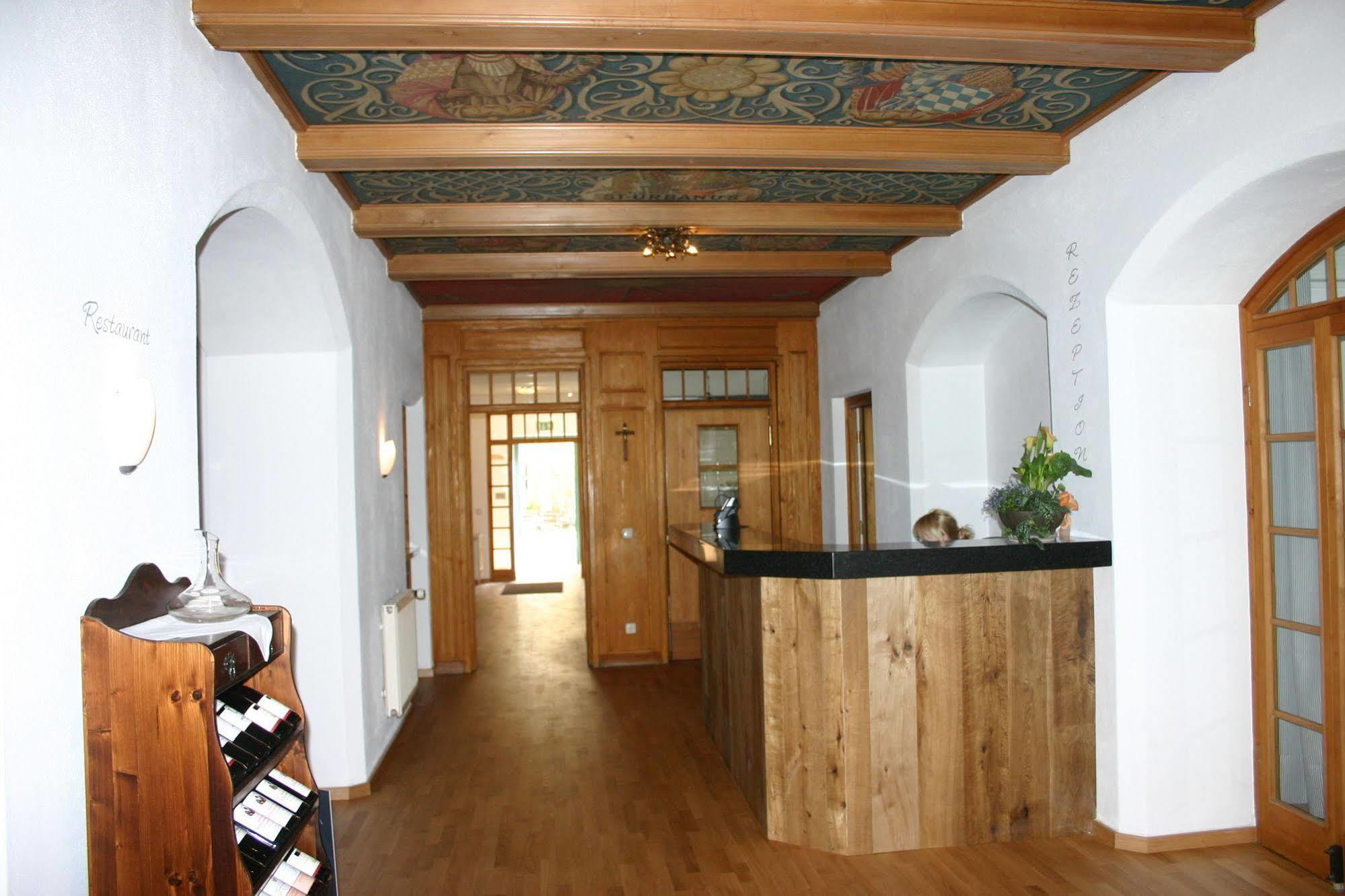 Hotel Blaue Traube Шонгау Екстериор снимка